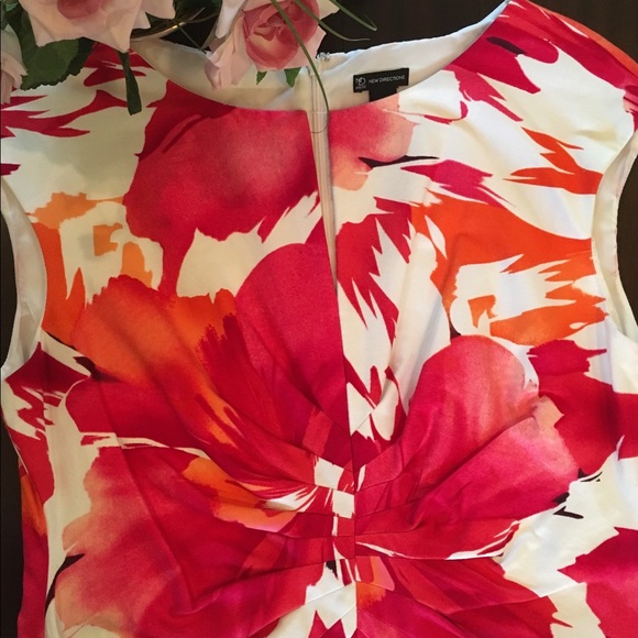 New Directions Dress - Picture 3 of 7